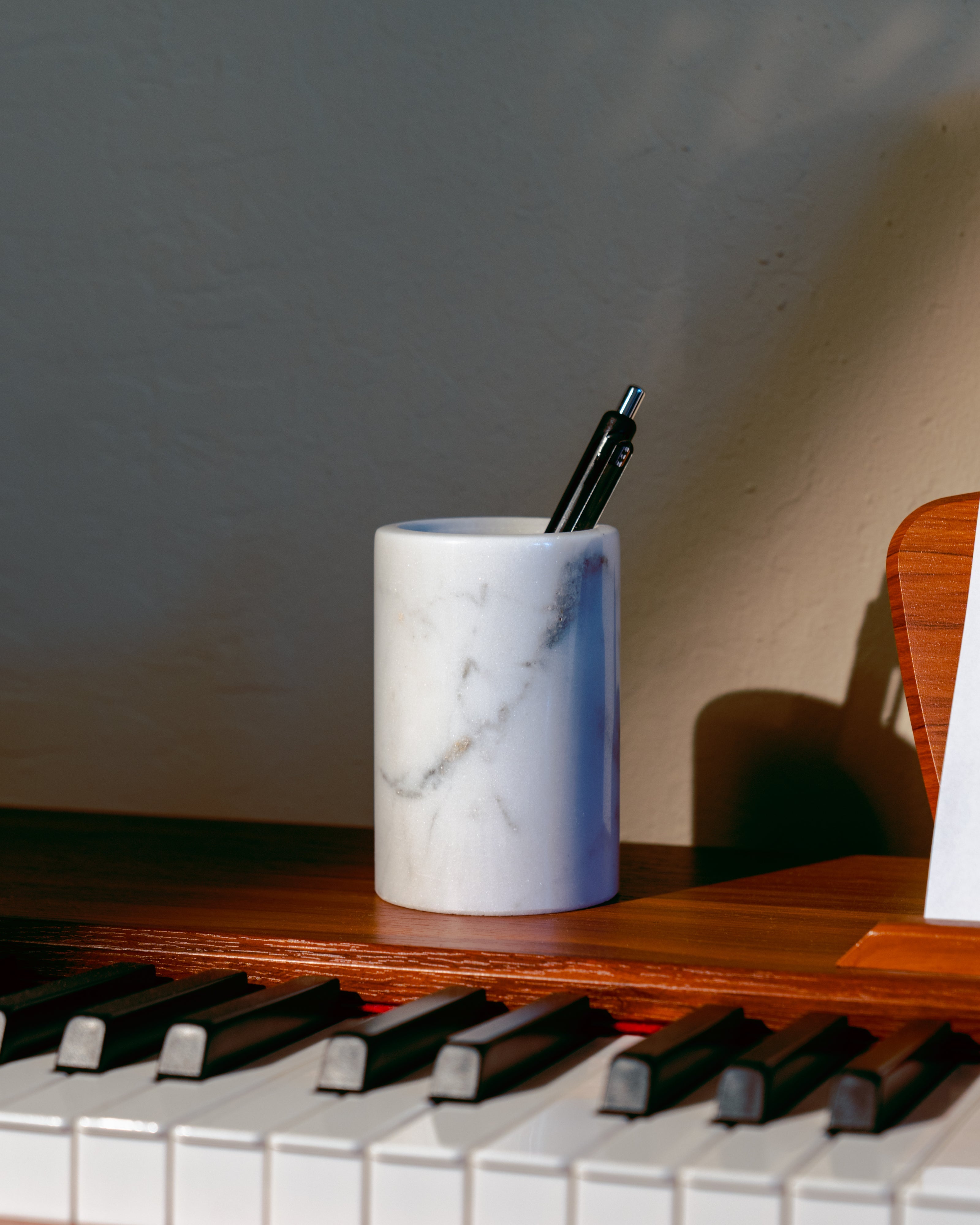 The DioryLuxe Workspace Essential - Pen Holder